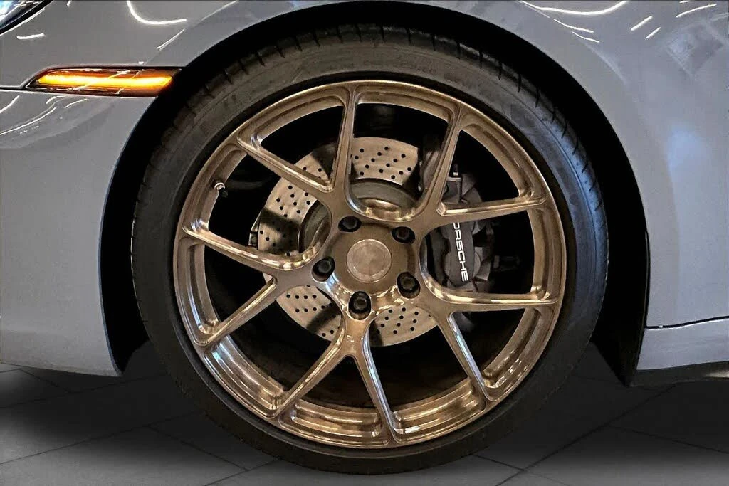 2023 Porsche 992 Carrera - Image 10 of 31