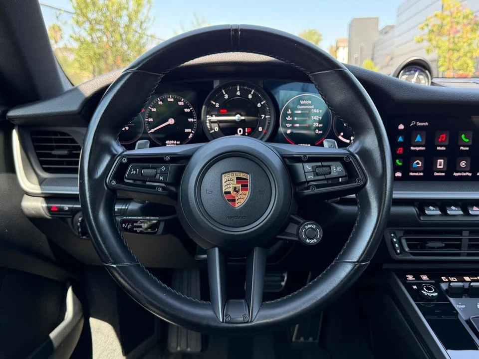 2023 Porsche 992 Carrera - Image 16 of 31