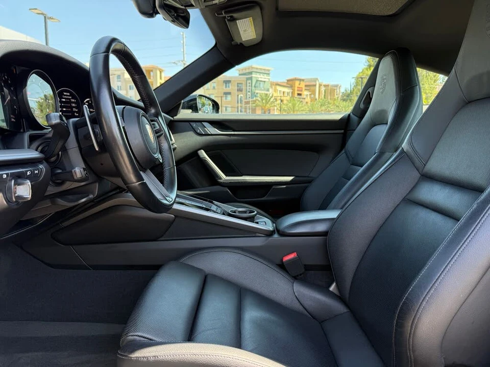 2023 Porsche 992 Carrera - Image 13 of 31
