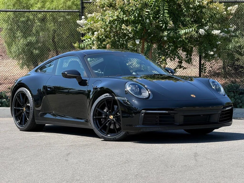2023 Porsche 992 Carrera - Image 9 of 31