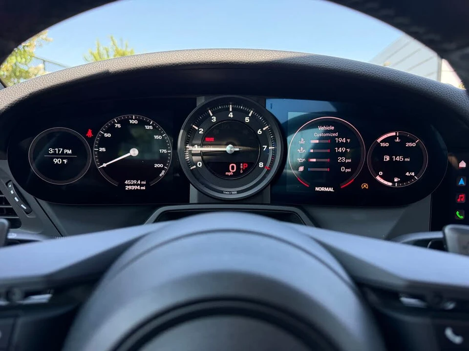 2023 Porsche 992 Carrera - Image 17 of 31