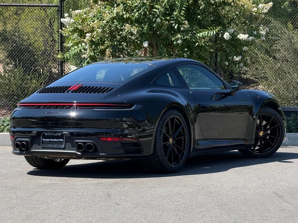 2023 Porsche 992 Carrera - Image 7 of 31