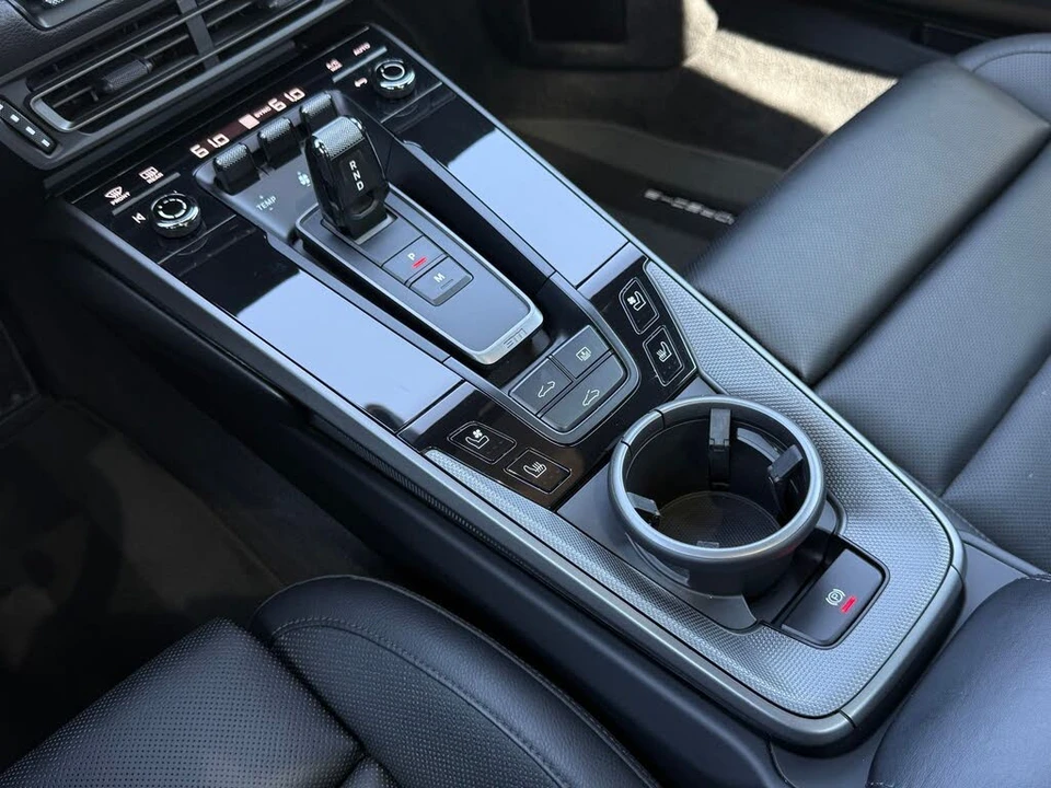 2023 Porsche 992 Carrera - Image 22 of 31