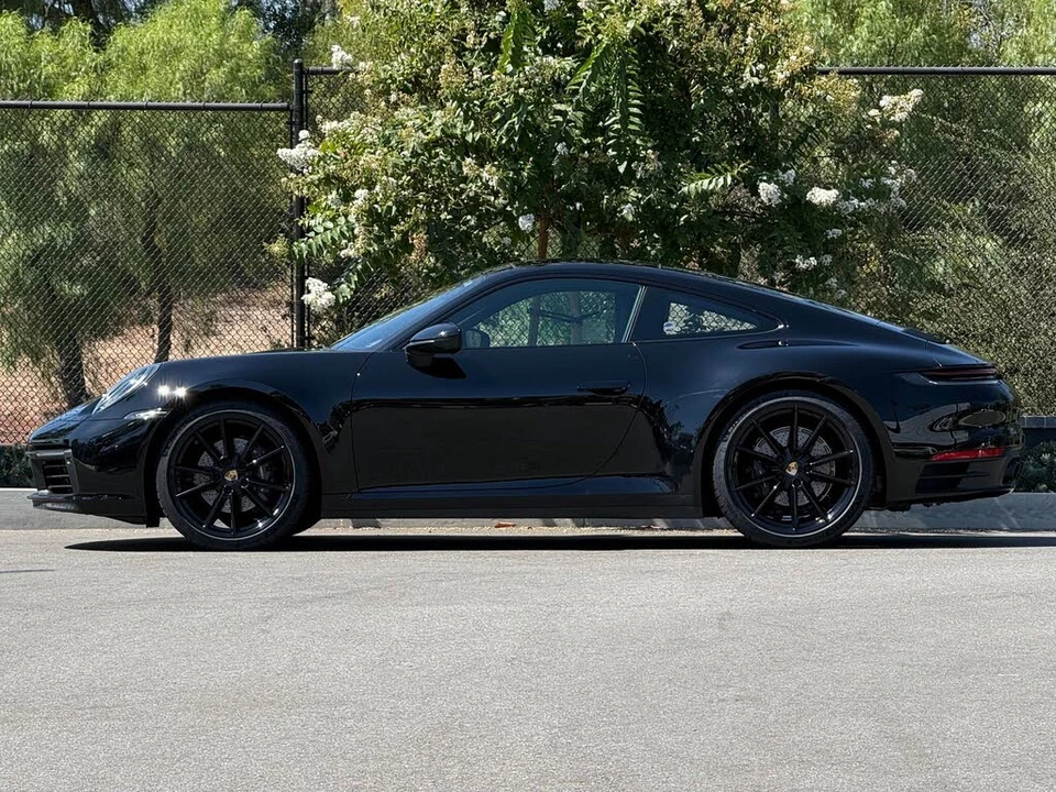 2023 Porsche 992 Carrera - Image 2 of 31