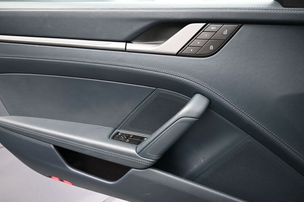 2023 Porsche 992 Carrera - Image 20 of 31
