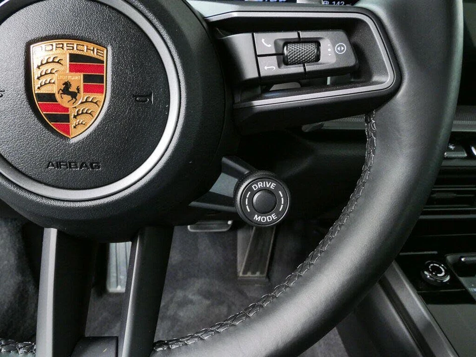 2023 Porsche 992 Carrera - Image 10 of 31
