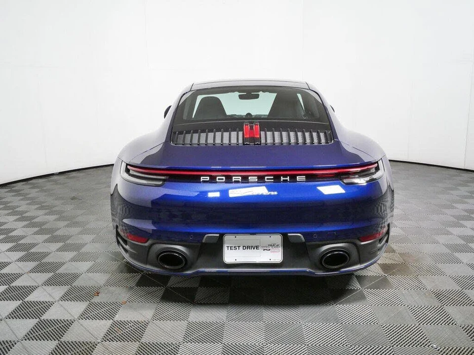 2023 Porsche 992 Carrera - Image 25 of 31