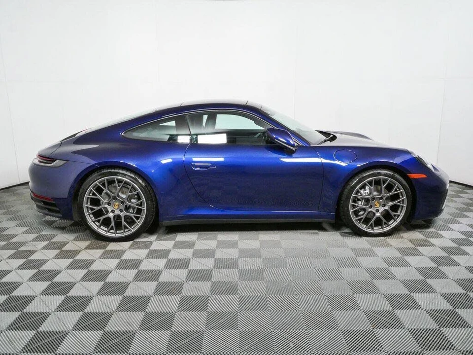 2023 Porsche 992 Carrera - Image 23 of 31