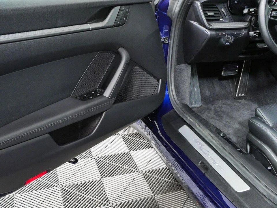 2023 Porsche 992 Carrera - Image 7 of 31