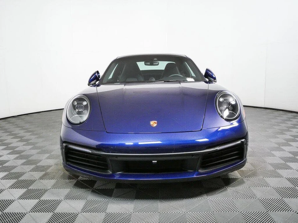 2023 Porsche 992 Carrera - Image 28 of 31
