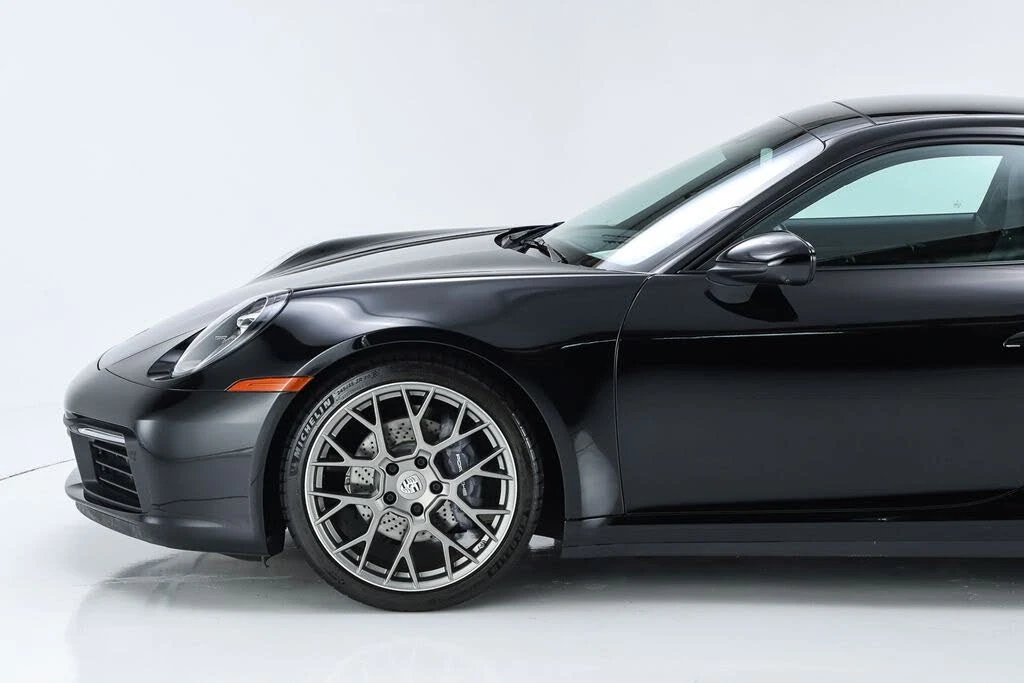 2023 Porsche 992 Carrera - Image 10 of 31