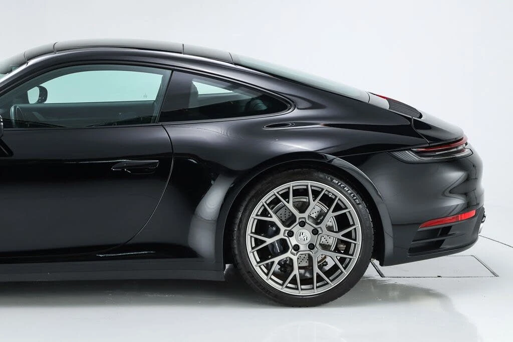 2023 Porsche 992 Carrera - Image 11 of 31