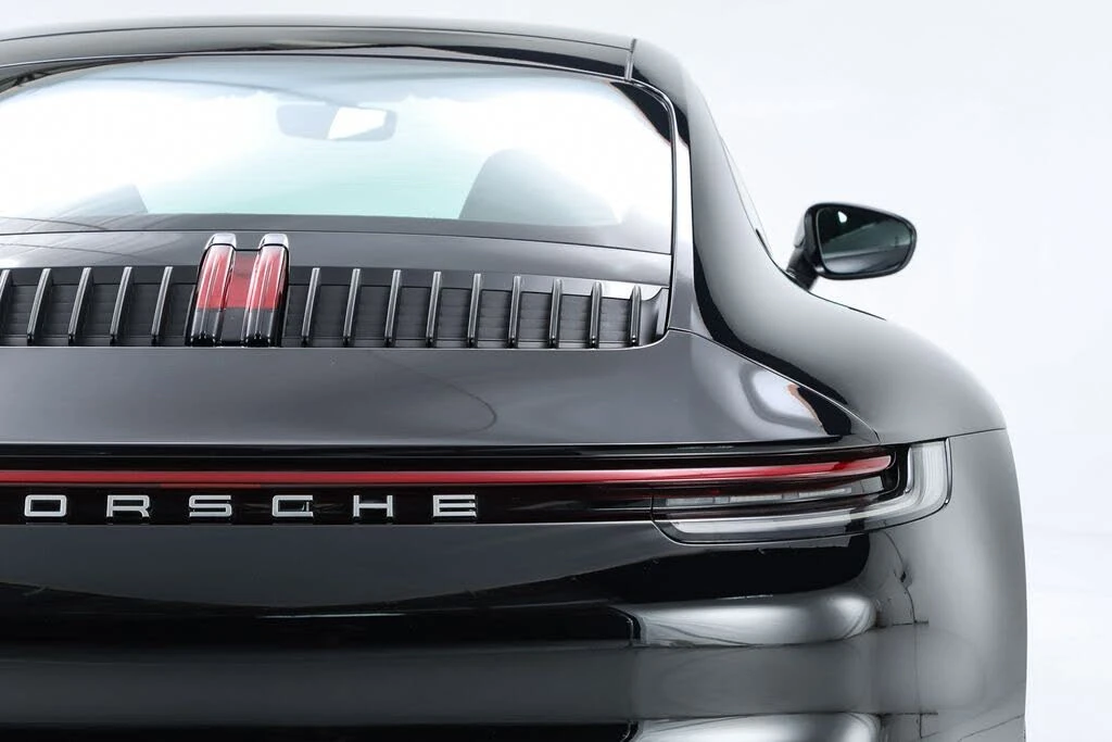 2023 Porsche 992 Carrera - Image 17 of 31