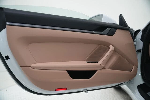 2023 Porsche 992 Carrera - Image 24 of 31