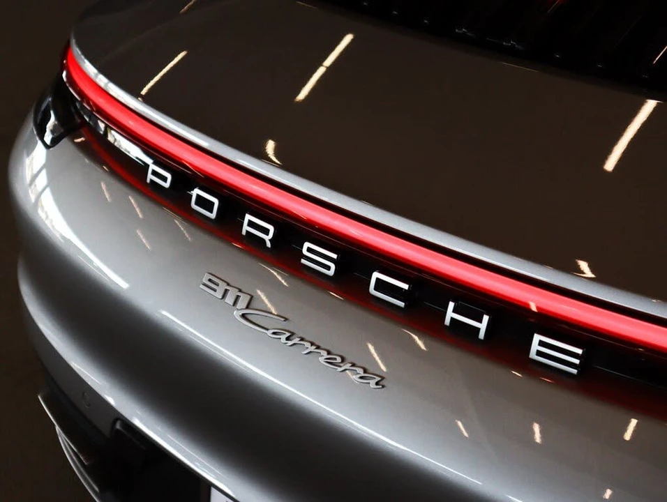 2023 Porsche 992 Carrera - Image 26 of 31