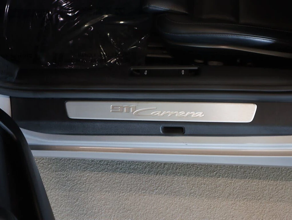 2023 Porsche 992 Carrera - Image 25 of 31