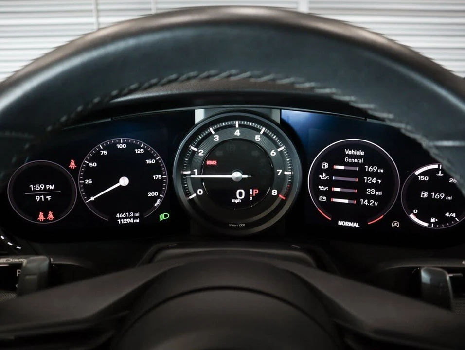 2023 Porsche 992 Carrera - Image 15 of 31