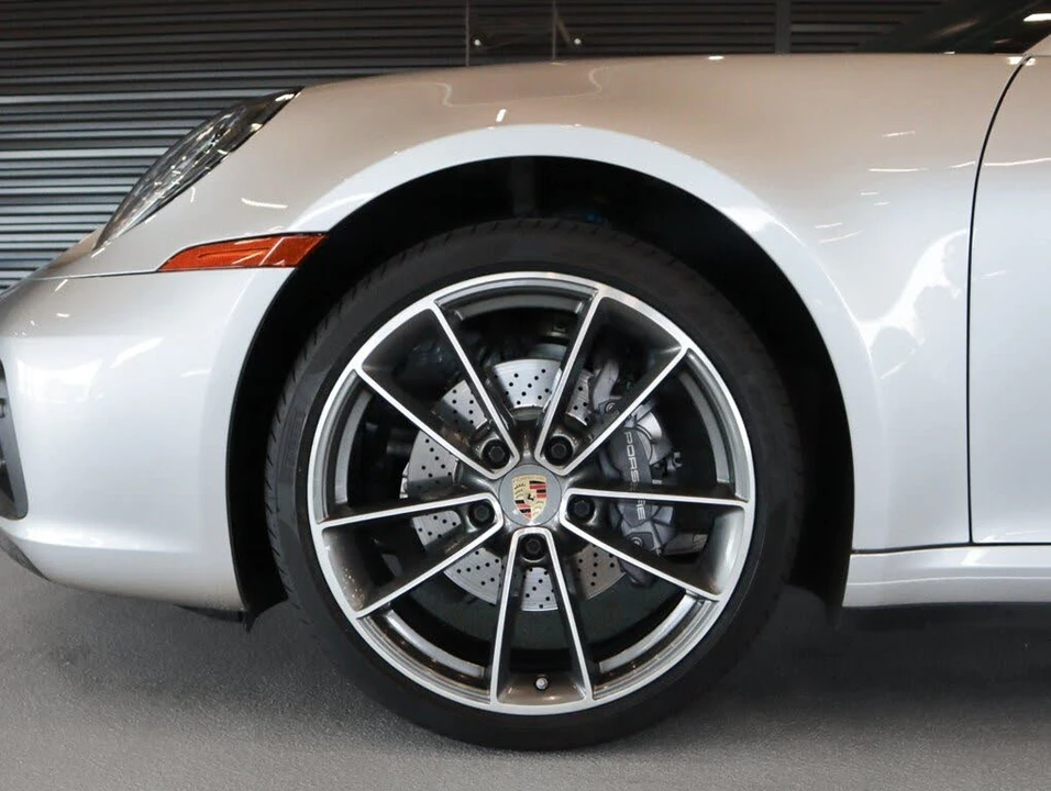 2023 Porsche 992 Carrera - Image 12 of 31