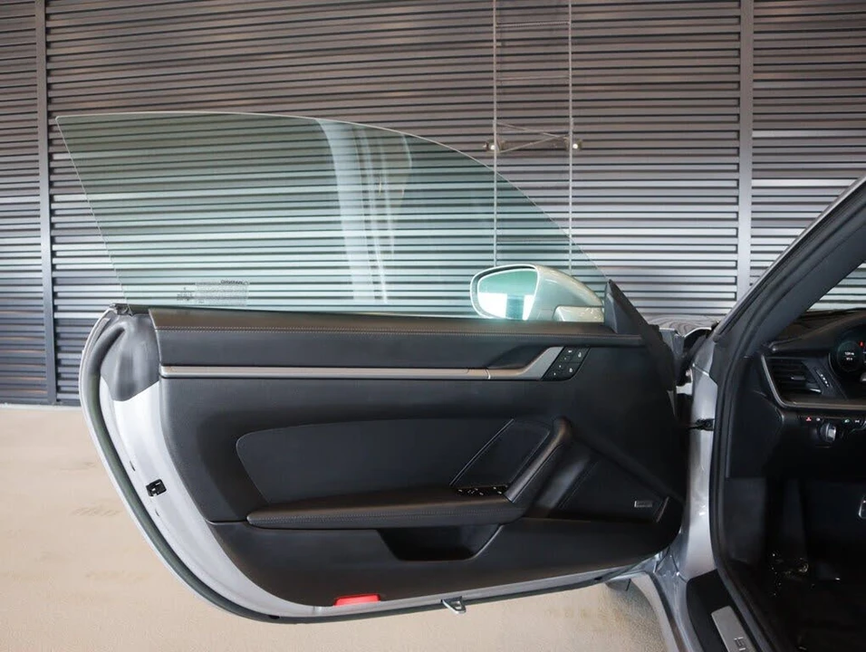 2023 Porsche 992 Carrera - Image 24 of 31
