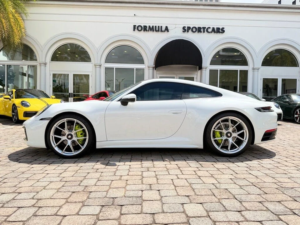 2023 Porsche 992 Carrera - Image 20 of 31