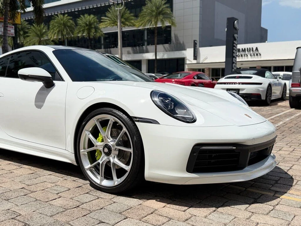 2023 Porsche 992 Carrera - Image 7 of 31