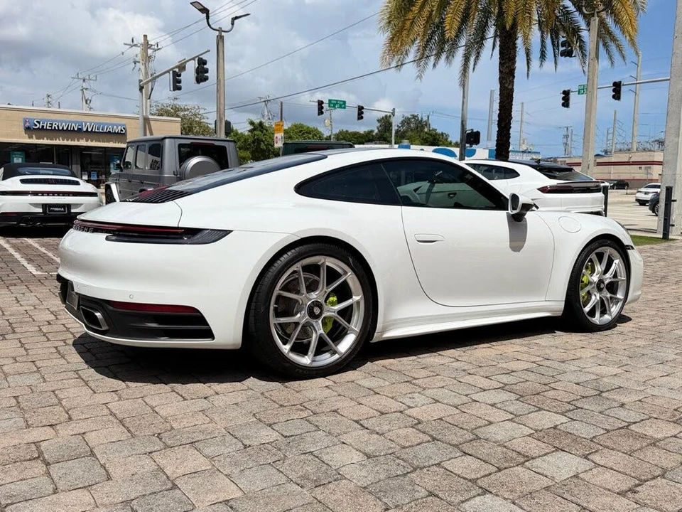 2023 Porsche 992 Carrera - Image 12 of 31