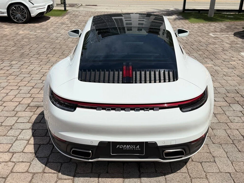 2023 Porsche 992 Carrera - Image 14 of 31