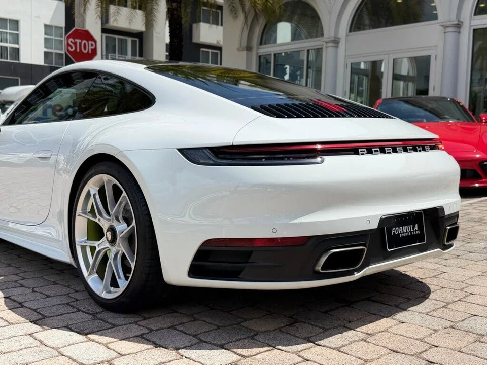 2023 Porsche 992 Carrera - Image 18 of 31