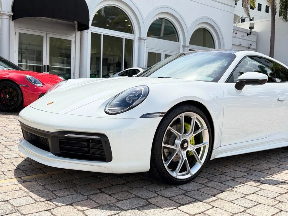 2023 Porsche 992 Carrera - Image 2 of 31