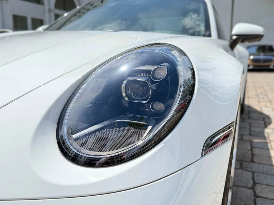 2023 Porsche 992 Carrera - Image 4 of 31