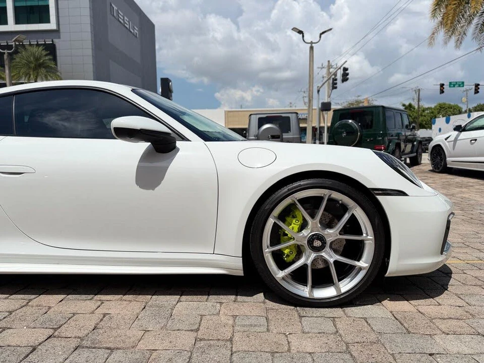 2023 Porsche 992 Carrera - Image 25 of 31