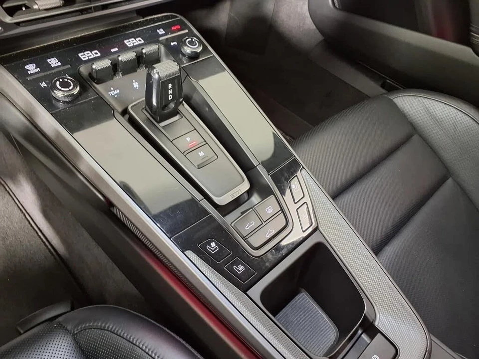 2023 Porsche 992 Carrera - Image 19 of 31