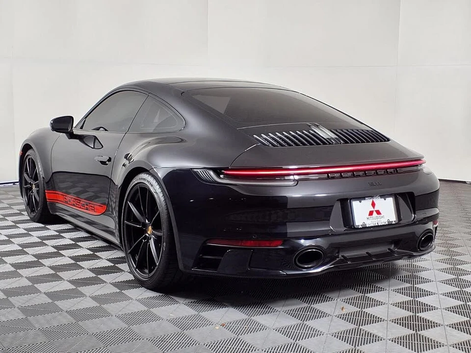 2023 Porsche 992 Carrera - Image 5 of 31
