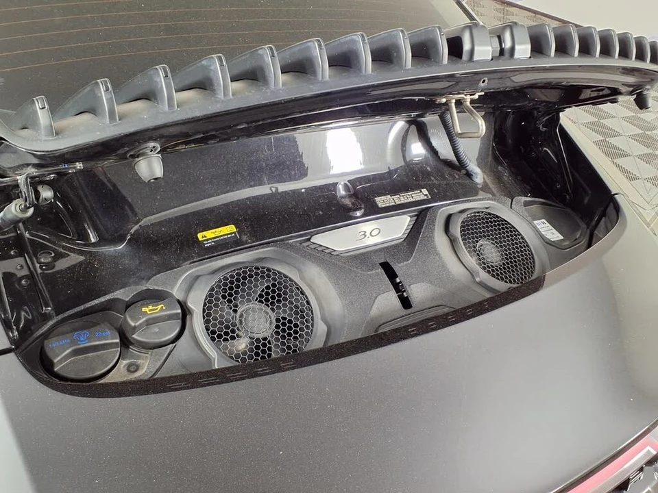 2023 Porsche 992 Carrera - Image 12 of 31
