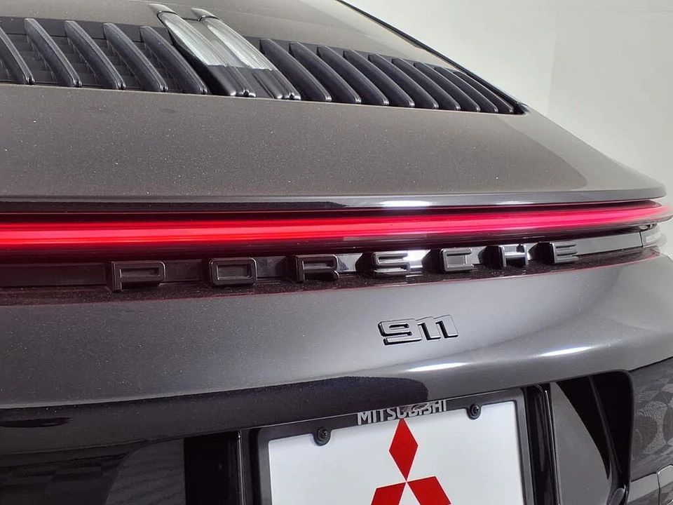 2023 Porsche 992 Carrera - Image 11 of 31