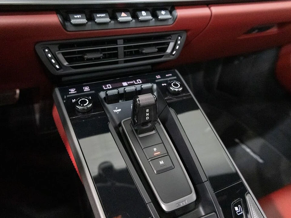 2023 Porsche 992 Carrera - Image 17 of 31