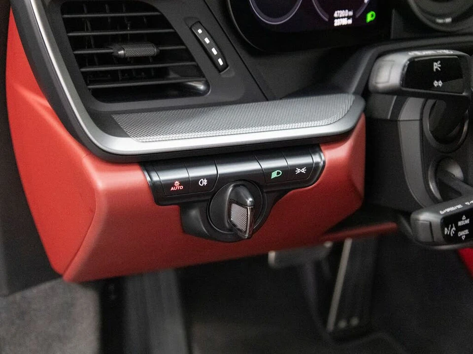 2023 Porsche 992 Carrera - Image 24 of 31