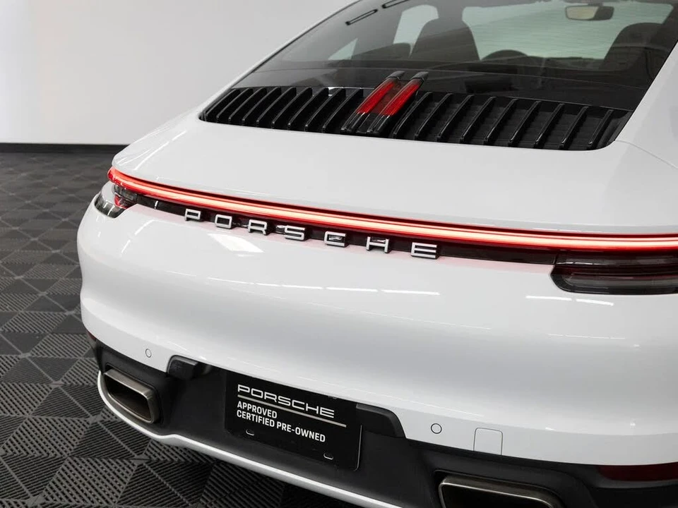 2023 Porsche 992 Carrera - Image 13 of 31