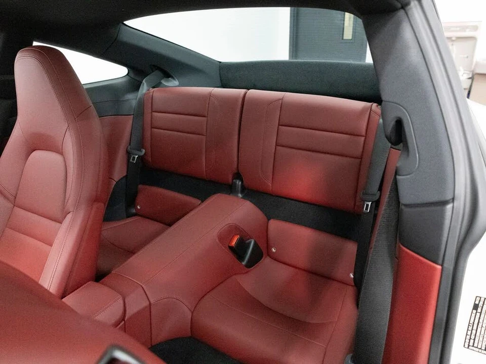 2023 Porsche 992 Carrera - Image 28 of 31