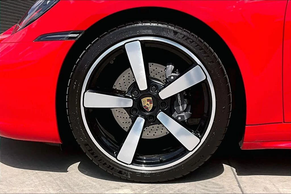2023 Porsche 992 Carrera - Image 11 of 26