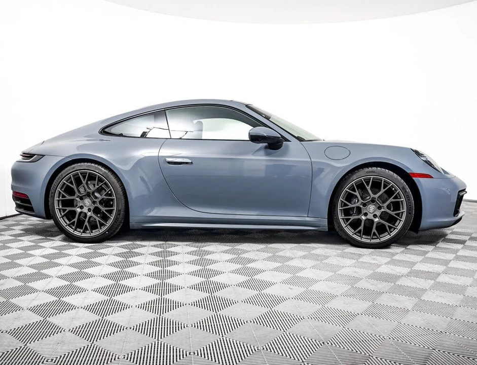 2023 Porsche 992 Carrera - Image 9 of 31