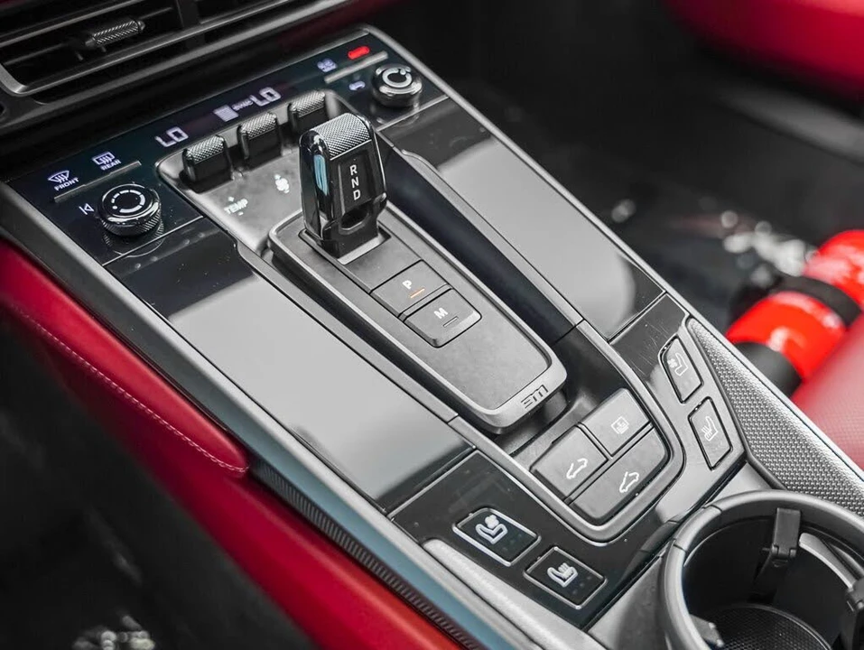 2023 Porsche 992 Carrera - Image 20 of 31