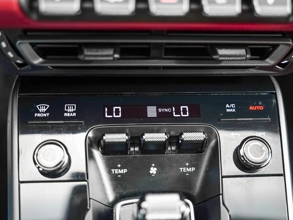 2023 Porsche 992 Carrera - Image 26 of 31