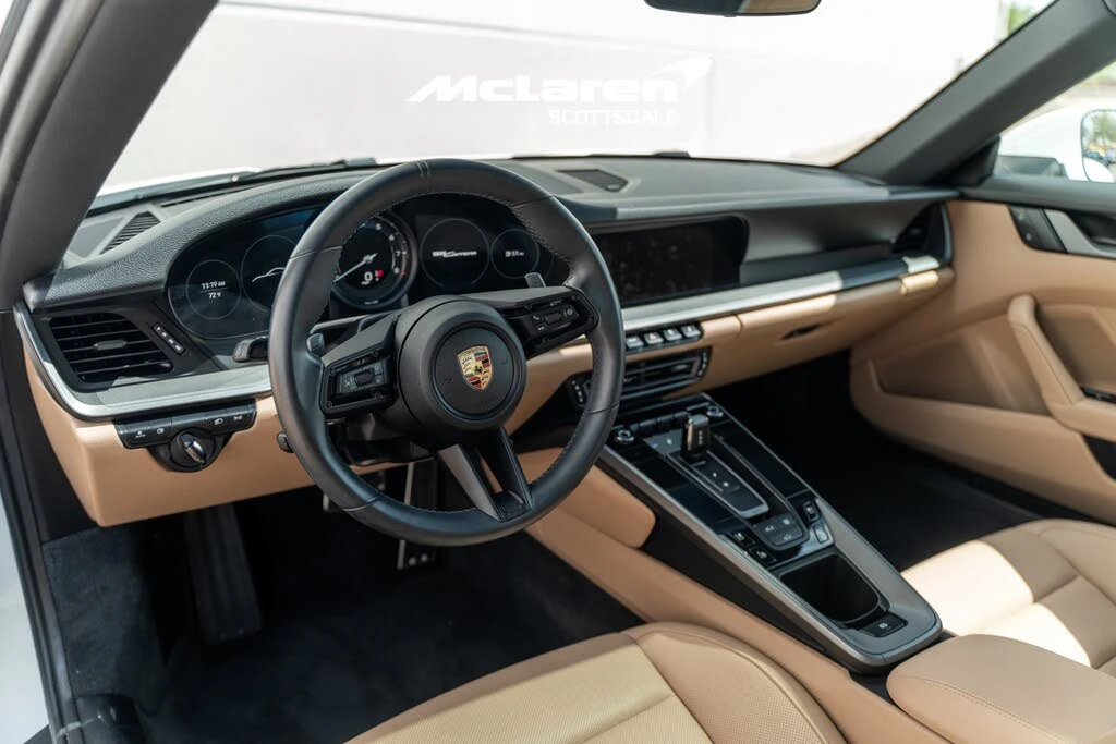 2023 Porsche 992 Carrera - Image 13 of 31