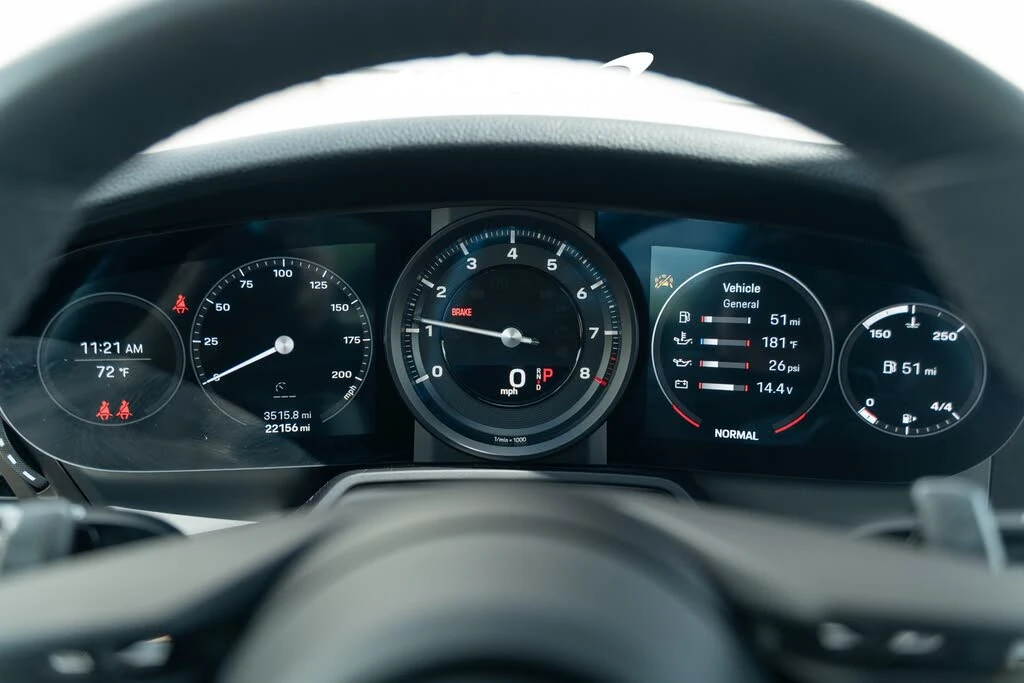 2023 Porsche 992 Carrera - Image 14 of 31