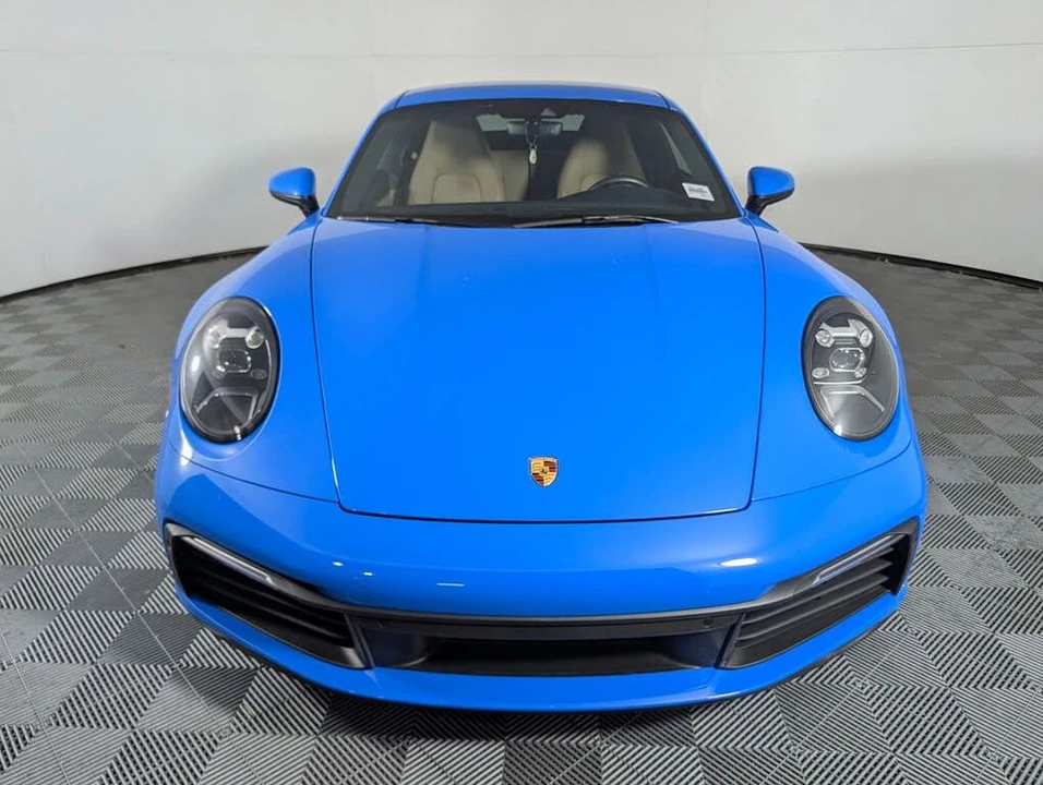 2023 Porsche 992 Carrera - Image 10 of 31