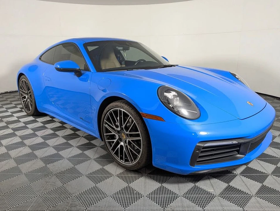 2023 Porsche 992 Carrera - Image 9 of 31