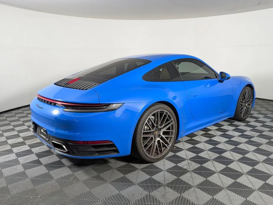 2023 Porsche 992 Carrera - Image 7 of 31