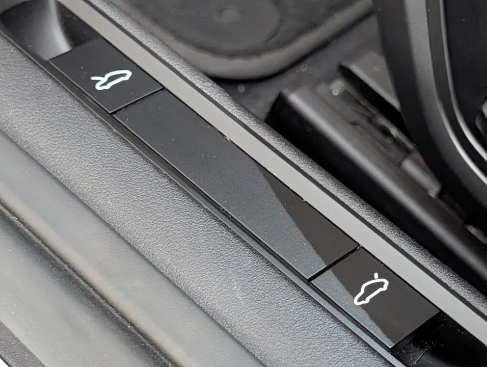 2023 Porsche 992 Carrera - Image 27 of 31