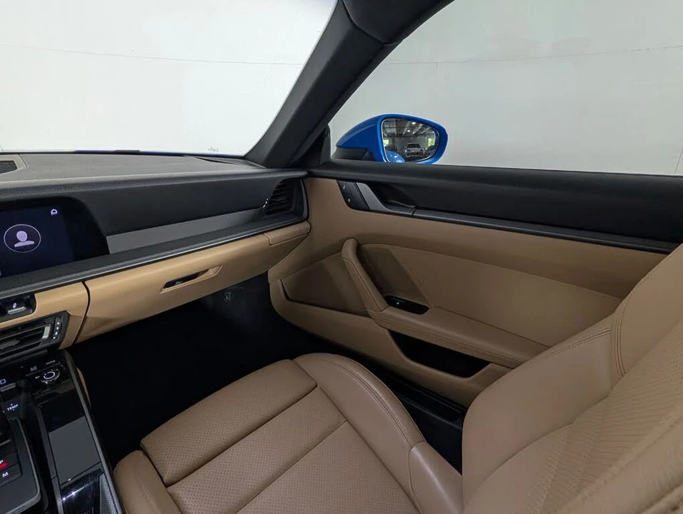 2023 Porsche 992 Carrera - Image 22 of 31